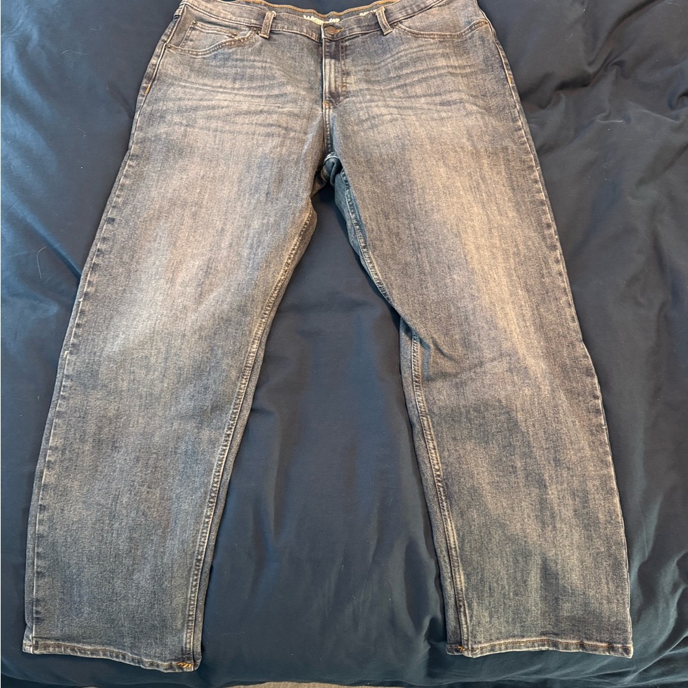 Wrangler Men's Relaxed Fit Jeans in Light Blue